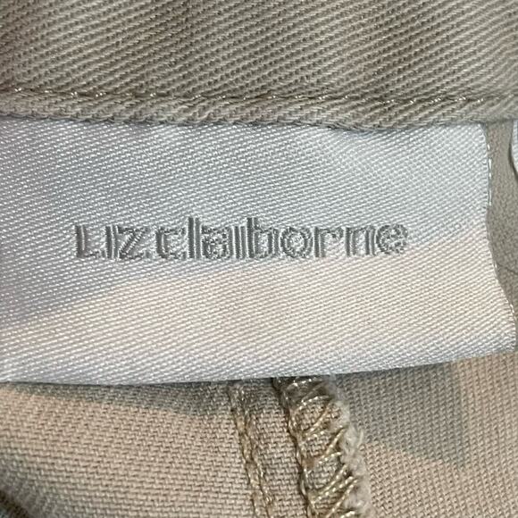 Vintage Liz Claiborne khaki mid rise cargo utility shorts size 8 - Picture 7 of 9